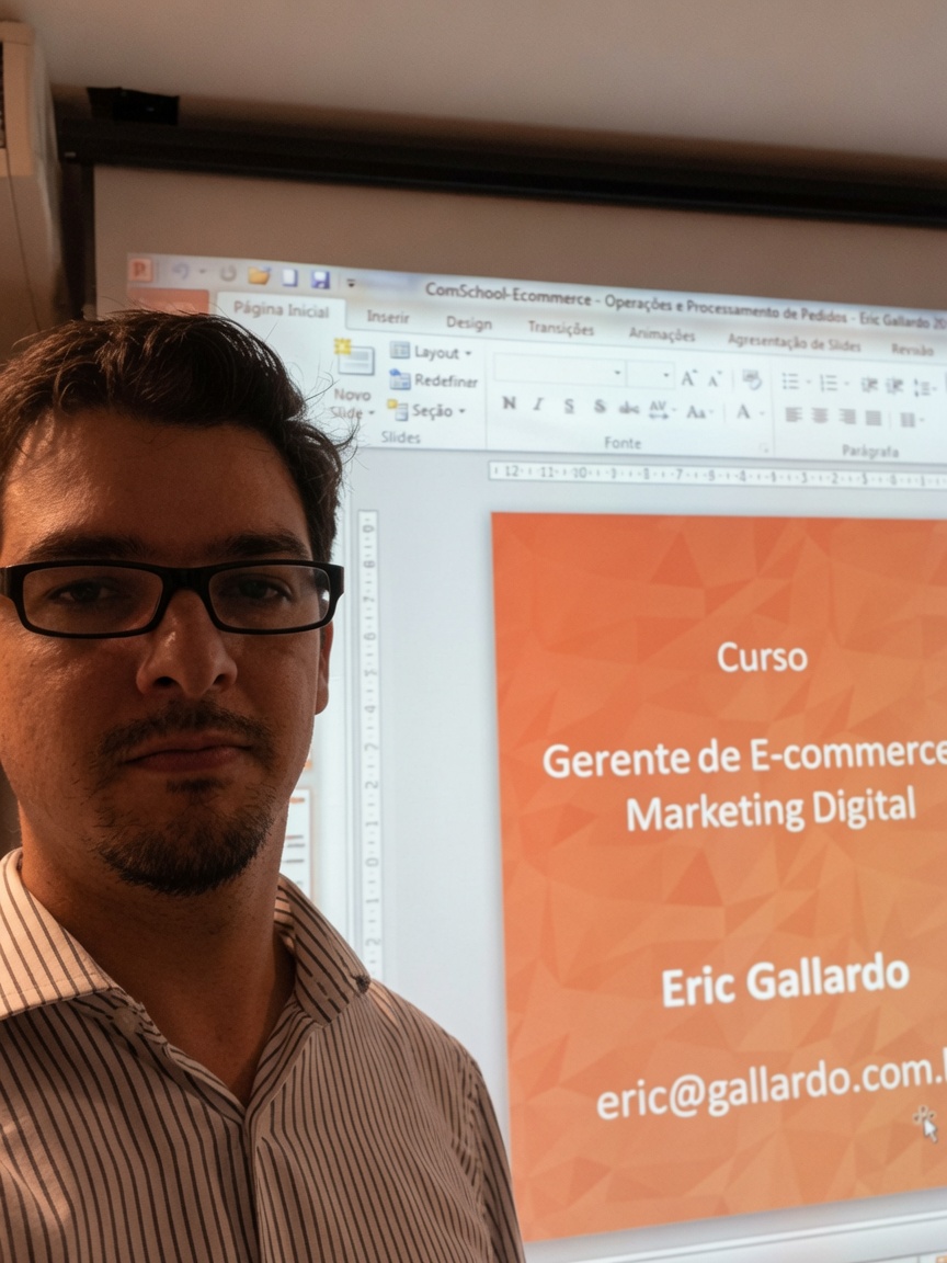 Eric Gallardo teaching E-Commerce platforms & Digital Marketing Technology at ComSchool in São Paulo, Brazil